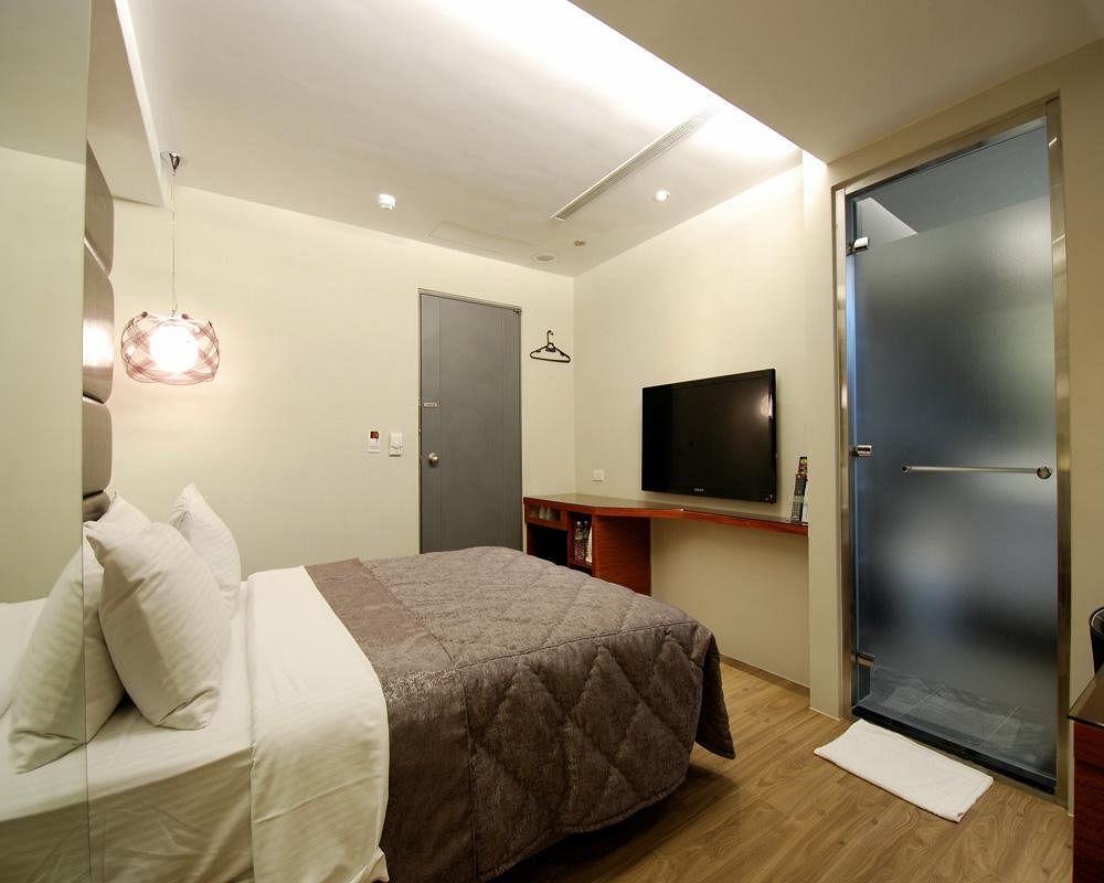 Royal Garden Hotel Taipei Exterior photo