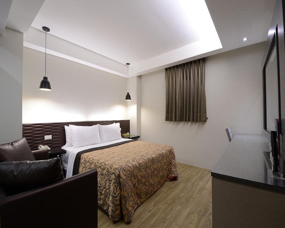 Royal Garden Hotel Taipei Exterior photo