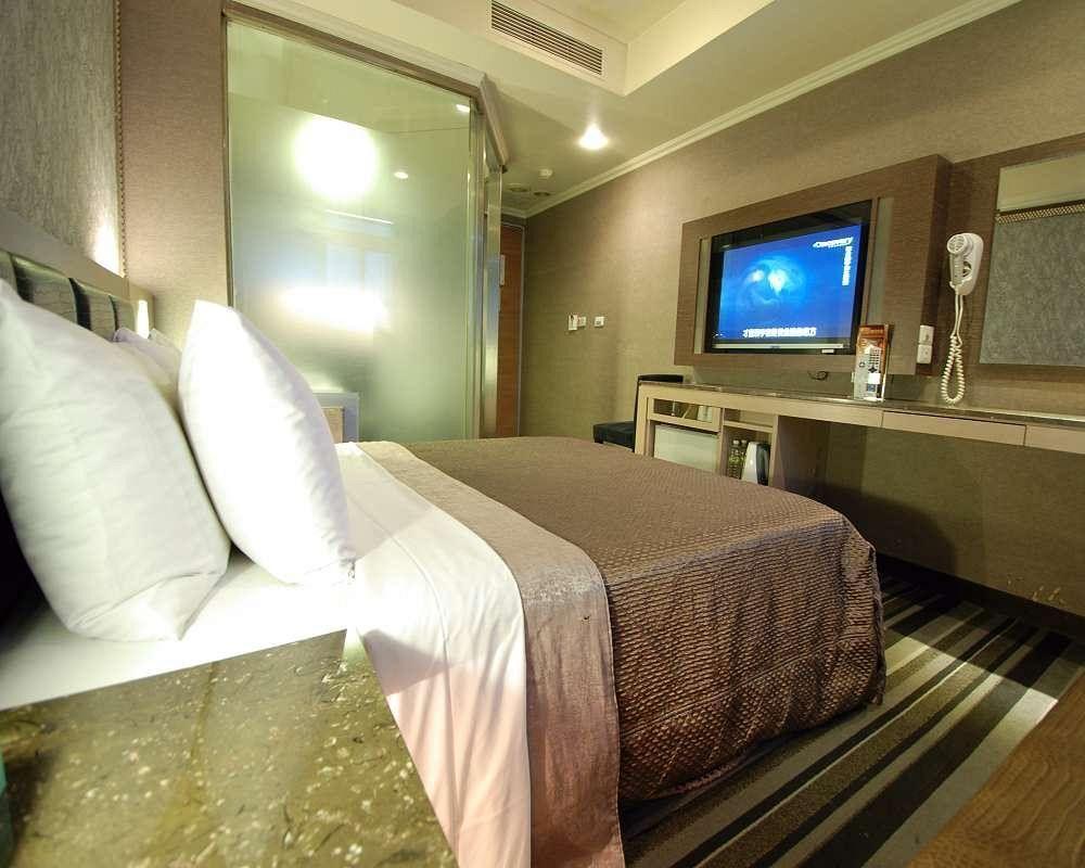 Royal Garden Hotel Taipei Exterior photo