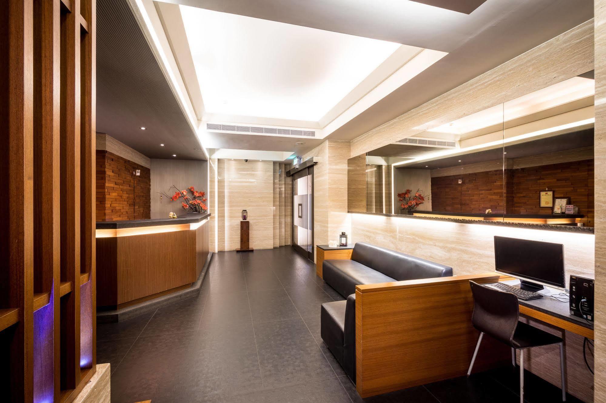 Royal Garden Hotel Taipei Exterior photo