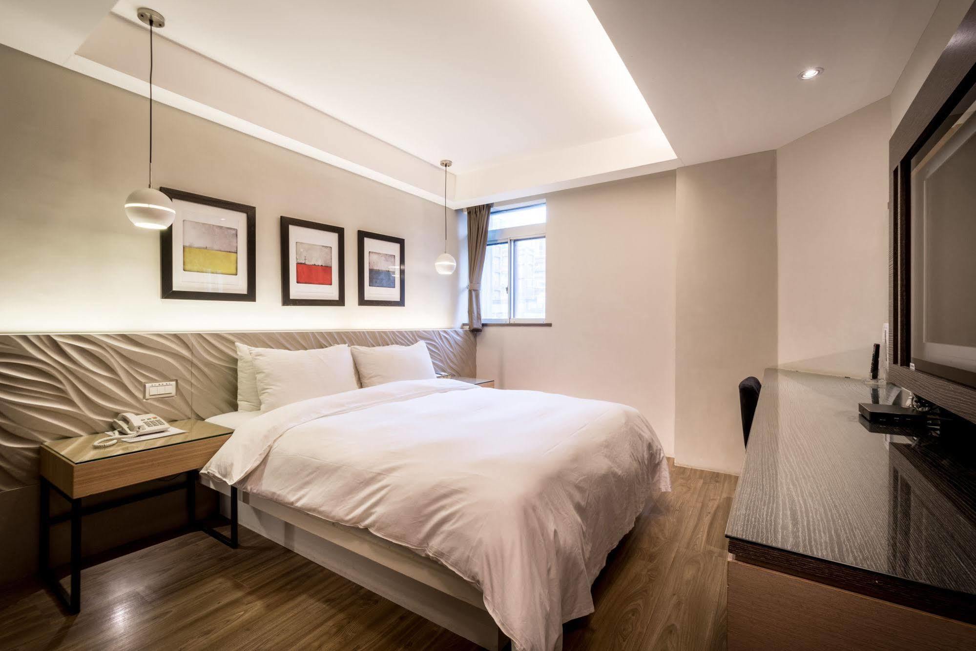Royal Garden Hotel Taipei Exterior photo